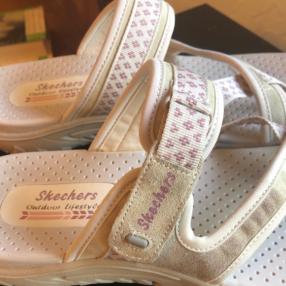 Sketchers off white active lifestyle sandals size 7 - Picture 4 of 6